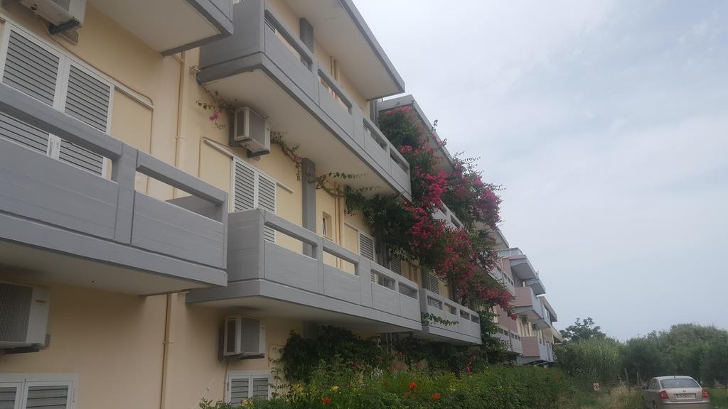 Michel Apartments Amudára Laszithiu Kültér fotó